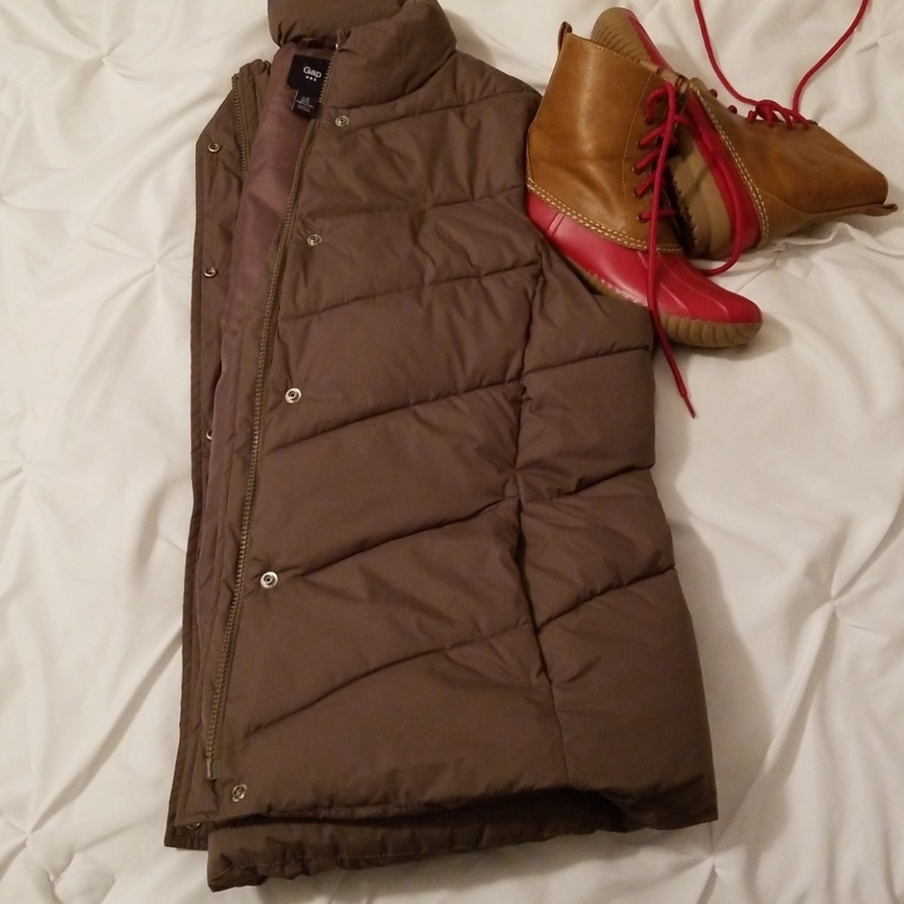 Gap Brown Puffer Veat